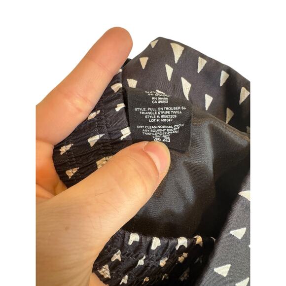 THEORY Silk Triangle Print Pull-On Trouser Pant Size 6 EUC $355 MSRP Geometric - Picture 10 of 11